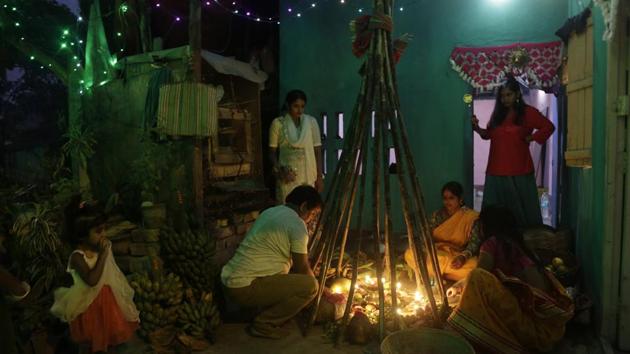 Hindu devotees perform rituals to mark Chhath, dedicated to the worship of the sun god, in Kolkata, West Bengal. (Bikas Das / AP) Hindu devotees perform rituals to mark Chhath, dedicated to the worship of the sun god, in Kolkata, West Bengal. (Bikas Das / AP)