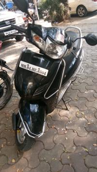 “When we left the restaurant, the three accused followed us to a medical shop on two scooters,” according to the woman’s complaint.(ht)