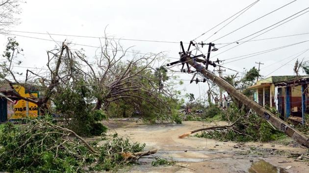 Cyclone Gaja leaves 40 dead, over 80,000 stranded; TN seeks Central ...