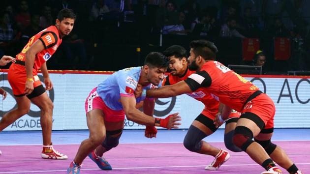 Bengaluru bulls have consolidated their position at the top of Zone B table. (Pro Kabaddi) Bengaluru bulls have consolidated their position at the top of Zone B table. (Pro Kabaddi)