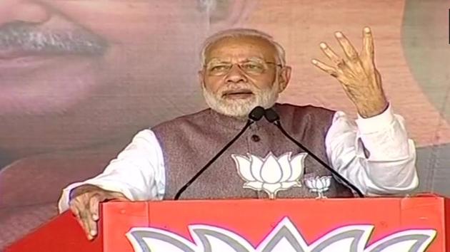 Narendra Modi addressing a rally in Mahasamund, Chhattisgarh. As many as 72 seats spread across 19 districts go to the polls in the second and final phase of Chhattisgarh assembly elections on Tuesday. (ANI Photo) Narendra Modi addressing a rally in Mahasamund, Chhattisgarh. As many as 72 seats spread across 19 districts go to the polls in the second and final phase of Chhattisgarh assembly elections on Tuesday. (ANI Photo)
