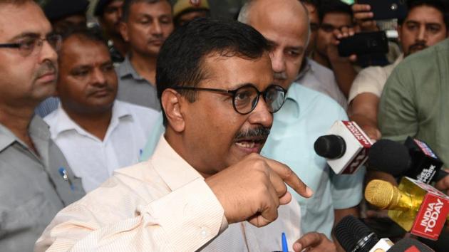 Delhi chief minister and Aam Aadmi Party (AAP) supremo Arvind Kejriwal on Saturday alleged that he was not allowed to visit Karnal’s Bal Pabana village in Haryana and stopped at Panipat. (Sonu Mehta/HT PHOTO) Delhi chief minister and Aam Aadmi Party (AAP) supremo Arvind Kejriwal on Saturday alleged that he was not allowed to visit Karnal’s Bal Pabana village in Haryana and stopped at Panipat. (Sonu Mehta/HT PHOTO)