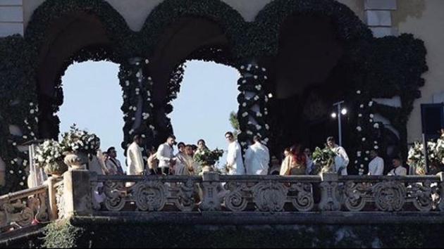 Ranveer and Deepika got married on November 14 and 15 in Lake Como’s Villa del Balbianello. The couple decided to keep the security extremely tight, not letting anyone click a single picture of them or their wedding ceremony. This picture of the villa’s terrace was taken by Associated Press from their boat and a large camera lens. 