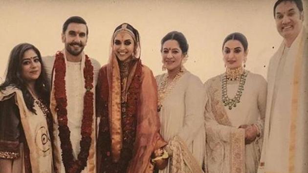 Ranveer and Deepika are seen with his family in this photo. Deepika can also be seen holding her mother-in-law’s hand. 