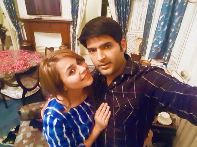 Kapil Sharma wished fiancee Ginni Chatrath on her birthday.(Twitter) Kapil Sharma wished fiancee Ginni Chatrath on her birthday.(Twitter)