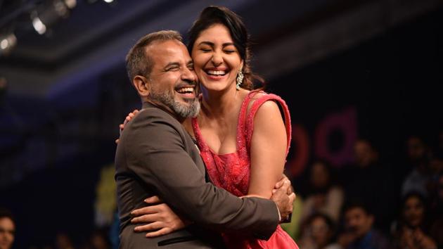 Bollywood actor Pooja Sharma was the showstopper for Asif Merchant. 
