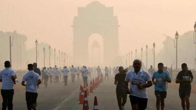 Participants run during a marathon run organised on a smoggy morning in New Delhi, November 18, 2018. The national capital’s air quality worsened further on Monday. (Reuters) Participants run during a marathon run organised on a smoggy morning in New Delhi, November 18, 2018. The national capital’s air quality worsened further on Monday. (Reuters)