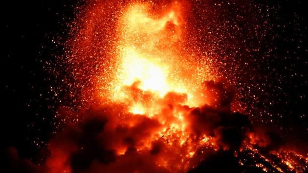 A column of ash rose about 1,000 metres above the crater and areas west of the volcano — 35 kilometers from Guatemala City — were under a barrage of gas ash and fiery rocks. (Reuters) A column of ash rose about 1,000 metres above the crater and areas west of the volcano — 35 kilometers from Guatemala City — were under a barrage of gas ash and fiery rocks. (Reuters)