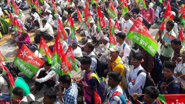 The march, which will be held on Wednesday and Thursday, will see 30,000 farmers and tribals take part in it.(Praful Gangurde/HT Photo) The march, which will be held on Wednesday and Thursday, will see 30,000 farmers and tribals take part in it.(Praful Gangurde/HT Photo)