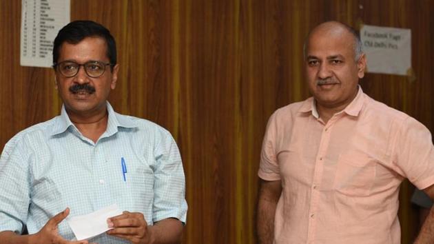 File photo of Delhi Chief Minister Arvind Kejriwal with deputy chief minister Manish Sisodia.(Sonu Mehta/HT File)