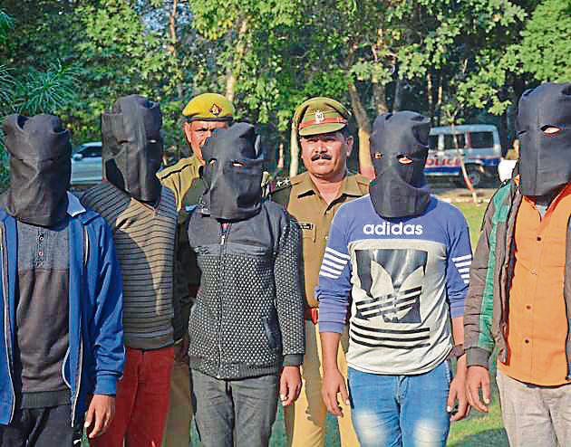 Ghaziabad India - November 21, 2018: Police arrested a gang of five robbers who fled with cash and equipment used for manufacturing perfumes from a unit in Bhojpur, in Ghaziabad, India on Wednesday (Sakib Ali /Hindustan Times) Ghaziabad India - November 21, 2018: Police arrested a gang of five robbers who fled with cash and equipment used for manufacturing perfumes from a unit in Bhojpur, in Ghaziabad, India on Wednesday (Sakib Ali /Hindustan Times)