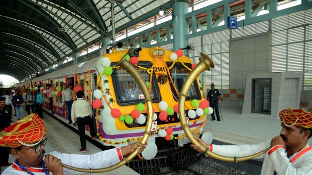 Nerul-Belapur-Kharkopar railway corridor was inaugurated on November 11.(HT Photo) Nerul-Belapur-Kharkopar railway corridor was inaugurated on November 11.(HT Photo)