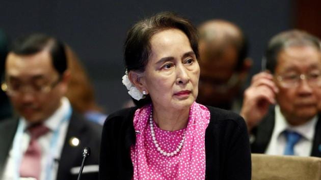 Myanmar’s leader Aung San Suu Kyi attends the ASEAN-China Summit in Singapore, November 14, 2018(REUTERS)