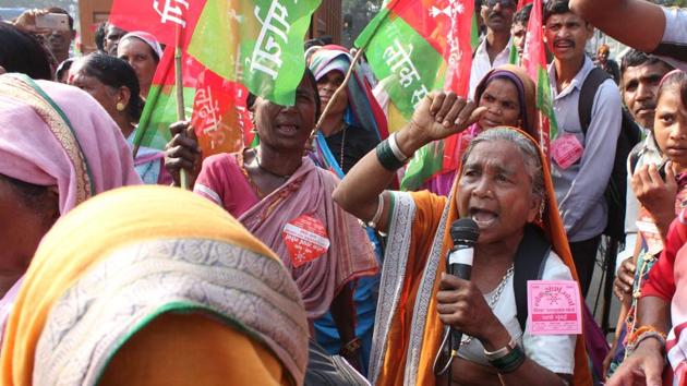 Demanding the implementation of measures promised by the government, thousands of farmers and tribals started a two-day march towards Mumbai on Wednesday, eight months after a similar protest. The farmers started walking towards the Azad Maidan on Wednesday to put forth their demands to the BJP-led state government, ahead of the general election next year. More than 5,000 farmers and tribals had gathered at the Anandnagar Octroi Naka in Mulund since Tuesday night. (Praful Gangurde / HT Photo) Demanding the implementation of measures promised by the government, thousands of farmers and tribals started a two-day march towards Mumbai on Wednesday, eight months after a similar protest. The farmers started walking towards the Azad Maidan on Wednesday to put forth their demands to the BJP-led state government, ahead of the general election next year. More than 5,000 farmers and tribals had gathered at the Anandnagar Octroi Naka in Mulund since Tuesday night. (Praful Gangurde / HT Photo)