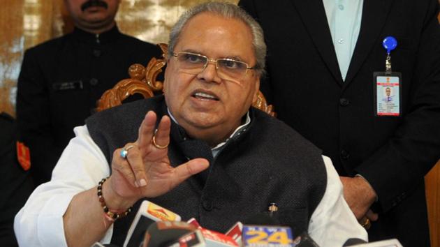No one was sitting next to the fax machine when Mehbooba Mufti sent her letter staking claim to form the government as it was a holiday, Jammu and Kashmir Governor Satya Pal Malik said on Thursday after the PDP leader’s charge that her message wasn’t received. (Nitin Kanotra / HT Photo) No one was sitting next to the fax machine when Mehbooba Mufti sent her letter staking claim to form the government as it was a holiday, Jammu and Kashmir Governor Satya Pal Malik said on Thursday after the PDP leader’s charge that her message wasn’t received. (Nitin Kanotra / HT Photo)