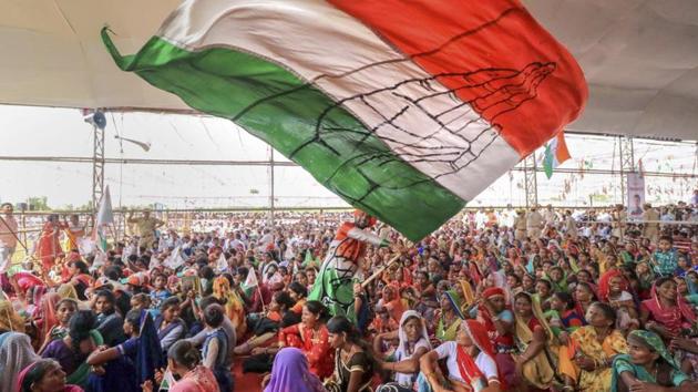 The Congress on Thursday approached the Election Commission seeking withdrawal of pink ballot papers pasted on EVMs .(PTI)