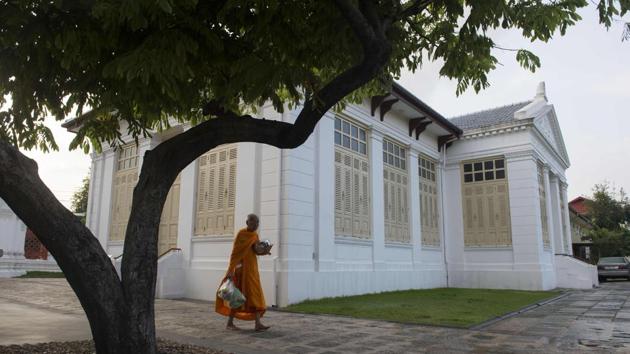 Every morning Buddhist monk Pipit Sarakitwinon walks around his temple and does hundreds of arm exercises, part of a new regimen aimed at shedding pounds as a health overhaul for members of the clergy gathers pace in Thailand. “Before I dieted I could barely walk 100 metres without getting tired”, Pipit, 63, said during a check-up at a hospital for monks in Bangkok, adding that he used to weigh 180 kgs. (Romeo Gacad / AFP) Every morning Buddhist monk Pipit Sarakitwinon walks around his temple and does hundreds of arm exercises, part of a new regimen aimed at shedding pounds as a health overhaul for members of the clergy gathers pace in Thailand. “Before I dieted I could barely walk 100 metres without getting tired”, Pipit, 63, said during a check-up at a hospital for monks in Bangkok, adding that he used to weigh 180 kgs. (Romeo Gacad / AFP)