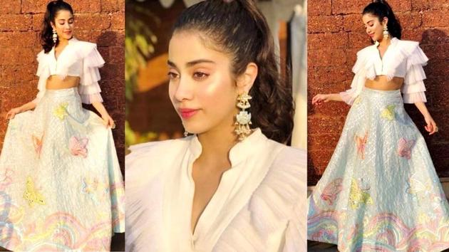 VOGUE India - #MiraRajput goes all out in Nirav Modi jewellery and a Manish  Malhotra lehenga for their reception today. View pictures of the guests  here:  http://www.vogue.in/content/shahid-kapoor-and-mira-rajputs-reception-pictures  #ShahidkiShaadi ...