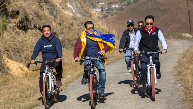 Salman Khan went cycling in Arunachal Pradesh to promote the Mechuka Adventure Festival.(Twitter)