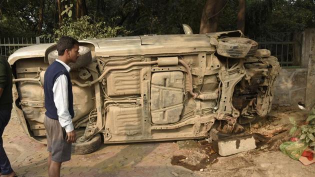 Police haven’t been able to establish who was driving the speeding Honda City car that lost control and killed one person in north Delhi on November 22, 2018. A team has been formed to identify the driver.(Biplov Bhuyan/HT PHOTO)