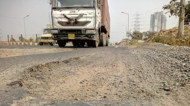 The civic body has come up with the idea of using the material in constructing roads, which provides more sturdiness and resistance to water(HT File Photo)