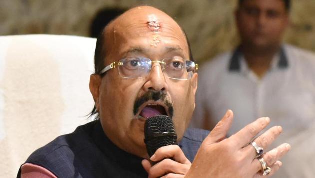 Rajya Sabha MP and expelled Samajwadi Party (SP) leader Amar Singh has reached out to Rashtriya Seva Bharati (RSB), an offshoot of Rashtriya Swayamsevak Sangh (RSS) to carry out their social work projects from his ancestral property in Uttar Pradesh’s Azamgarh. (Subhankar Chakraborty/HT File PHOTO)