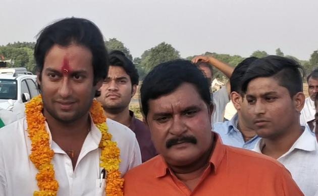 Sitting MLA from Raghogarh assembly constituency Jaivardhan Singh on election campaign in constituency (HT Photo) Sitting MLA from Raghogarh assembly constituency Jaivardhan Singh on election campaign in constituency (HT Photo)