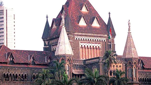 The Bombay high court pulled up the state government for letting off SP Karnik with just a warning in connection with the firing.(HT Photo)