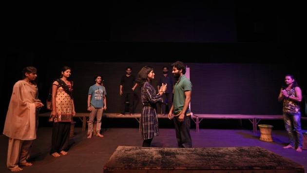 A rehearsal at Rangviyanak Theater Group, in Bareilly. Off the national media radar, theatre enthusiasts are multiplying in cities in Bihar, Punjab, UP, Madhya Pradesh and Haryana. They are driven by improved facilities, exposure to theatre and a possible career in films, TV. “This is a quiet revolution of sorts,” says Mumbai-based theatre director and acting coach Ashok Purang. (Burhaan Kinu / HT Photo) A rehearsal at Rangviyanak Theater Group, in Bareilly. Off the national media radar, theatre enthusiasts are multiplying in cities in Bihar, Punjab, UP, Madhya Pradesh and Haryana. They are driven by improved facilities, exposure to theatre and a possible career in films, TV. “This is a quiet revolution of sorts,” says Mumbai-based theatre director and acting coach Ashok Purang. (Burhaan Kinu / HT Photo)