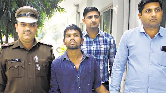 Sunil Kumar was arrested on November 19 from Jhansi for allegedly raping and murdering a three year old girl in sector 66 of Gurugram.(Yogendra Kumar/HT PHOTO) Sunil Kumar was arrested on November 19 from Jhansi for allegedly raping and murdering a three year old girl in sector 66 of Gurugram.(Yogendra Kumar/HT PHOTO)