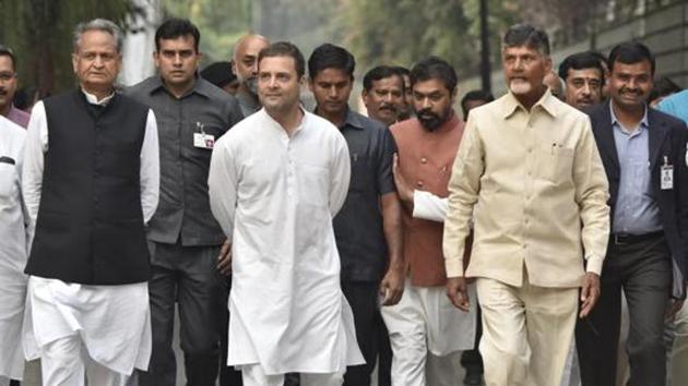 Congress party president Rahul Gandhi and Chief Minister of Andhra Pradesh N Chandrababu Naidu and other party leaders arrive to address media personnel after a meeting outside Gandhi’s residence in New Delhi on November 1.(Sonu Mehta/HT PHOTO) Congress party president Rahul Gandhi and Chief Minister of Andhra Pradesh N Chandrababu Naidu and other party leaders arrive to address media personnel after a meeting outside Gandhi’s residence in New Delhi on November 1.(Sonu Mehta/HT PHOTO)