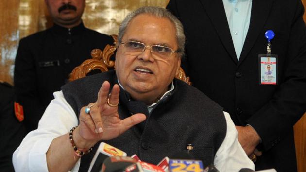 Amid a ranging controversy over his remarks on dissolving the Jammu and Kashmir assembly, Governor Satya Pal Malik has said the threat of transfer remains as it is not in one’s hands.(HT Photo)