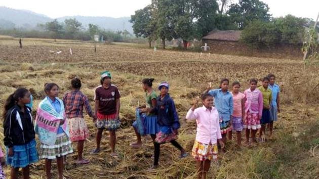 School girls spotted working in paddy field at Vijagirii village under Tamar block in Ranchi, India, on Monday(HT Photo)