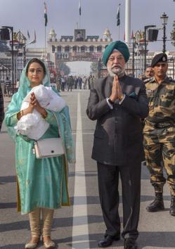 Union MoS (I/C) in the Ministry of Housing and Urban Affairs Hardeep Singh Puri and Union Minister for Food Processing Industries Harsimrat Kaur Badal before leaving for Pakistan to attend the groundbreaking ceremony of Dera Baba Nanak-Kartarpur Sahib corridor.(PTI) Union MoS (I/C) in the Ministry of Housing and Urban Affairs Hardeep Singh Puri and Union Minister for Food Processing Industries Harsimrat Kaur Badal before leaving for Pakistan to attend the groundbreaking ceremony of Dera Baba Nanak-Kartarpur Sahib corridor.(PTI)