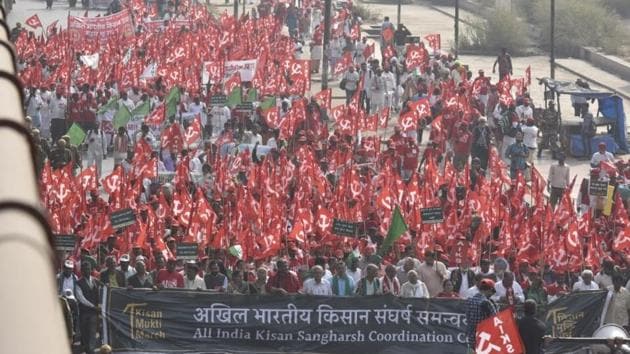 Thousands of farmers from across the country started marching towards Delhi’s Ramlila Maidan on Thursday to participate in a two-day “Kisan Mukti March” to press for their demands, including debt relief and remunerative prices for their produce, a week after their counterparts staged a similar protest in Mumbai. (Sanjeev Verma / HT Photo) Thousands of farmers from across the country started marching towards Delhi’s Ramlila Maidan on Thursday to participate in a two-day “Kisan Mukti March” to press for their demands, including debt relief and remunerative prices for their produce, a week after their counterparts staged a similar protest in Mumbai. (Sanjeev Verma / HT Photo)