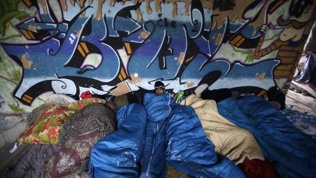 Impoverished and still recovering from its own 1992-95 war, Bosnia has had difficulties properly accommodating the migrants. At the migrant camp in Bihac, wet snow is falling, mud is everywhere and tents offer little comfort from Bosnia’s harsh winter. (Amel Emric / AP) Impoverished and still recovering from its own 1992-95 war, Bosnia has had difficulties properly accommodating the migrants. At the migrant camp in Bihac, wet snow is falling, mud is everywhere and tents offer little comfort from Bosnia’s harsh winter. (Amel Emric / AP)
