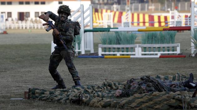 The chief guest was received by Air Marshal IP Vipin, VM, commandant, NDA. (RAHUL RAUT/HT Photoi) 