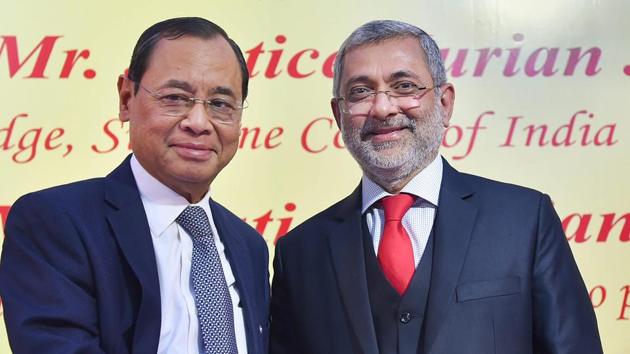 CJI Justice Ranjan Gogoi (L) shakes hands with Justice Kurian Joseph during the latter's farewell function at the Supreme Court on Thursday.(PTI)