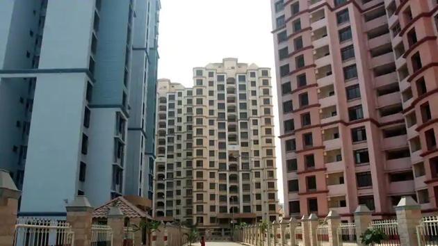 The costliest flat of ₹5.80 crore received 26 applications, while the ₹5.13-crore one got 28 bidders and the ₹4.99-crore flat received responses from 25 bidders (HT) The costliest flat of ₹5.80 crore received 26 applications, while the ₹5.13-crore one got 28 bidders and the ₹4.99-crore flat received responses from 25 bidders (HT)