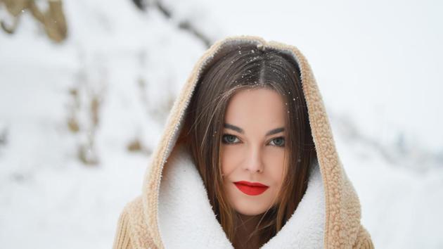 Let red rule in the winters by adding colour in the white winter beauty (unsplash) Let red rule in the winters by adding colour in the white winter beauty (unsplash)