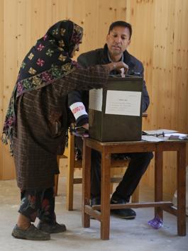The polling began at 8 am and ended at 2 pm in 2,512 polling stations, including 1,743 stations in Jammu division and 769 in Kashmir division, Kabra said.(File Photo) The polling began at 8 am and ended at 2 pm in 2,512 polling stations, including 1,743 stations in Jammu division and 769 in Kashmir division, Kabra said.(File Photo)
