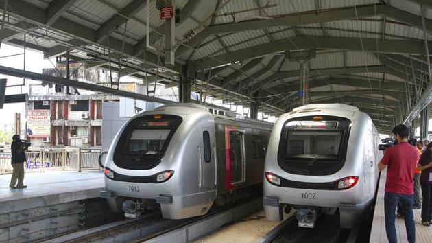 The Metro 1 route of Mumbai Metro has increased the fare for return journey by <span class='webrupee'>₹</span>5.(HT File) The Metro 1 route of Mumbai Metro has increased the fare for return journey by <span class='webrupee'>₹</span>5.(HT File)