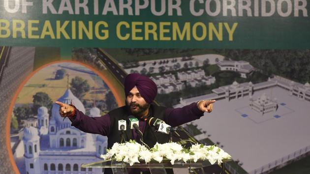 Punjab cabinet minister and former cricketer Navjot Singh Sidhu addresses the groundbreaking ceremony for the Kartarpur Corridor in Kartarpur on November 28, 2018. Pakistan Prime Minister Imran Khan launched the ceremony of the religious corridor between India and Pakistan. (Arif Ali / AFP)