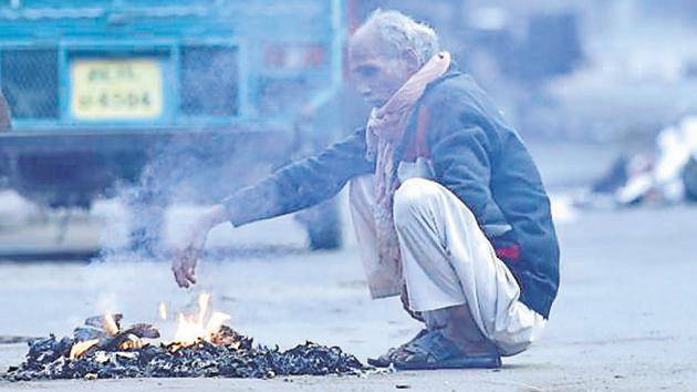 Minimum temperature in Delhi is currently two degrees above the normal. (Sanchit Khanna/HT PHOTO) Minimum temperature in Delhi is currently two degrees above the normal. (Sanchit Khanna/HT PHOTO)