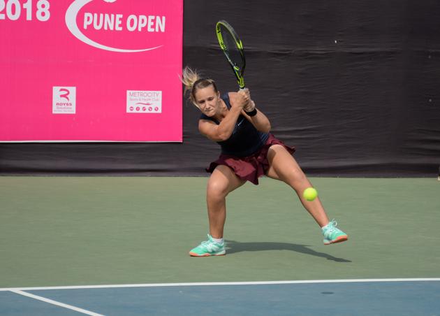 Sara Beth Grey of Great Britan brought her ‘A’ game to the fore in the quarter finals of the BVG Pune Open ITF $25k ITF Women’s Championship. (Milind Saurkar/HT Photo) 