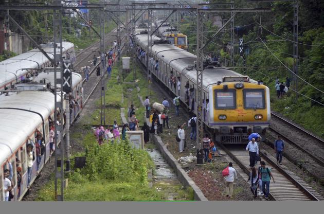 Suburban services on the harbour and main line will remain cancelled between 10.30am and 4.30pm.(HT FILE PHOTO)