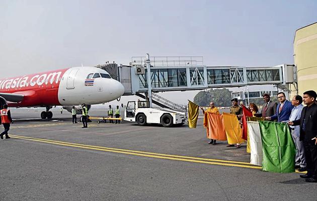 The Air Asia aircraft at Gaya airport after its inaugural flight from Bangkok, on Monday(HT Photo)