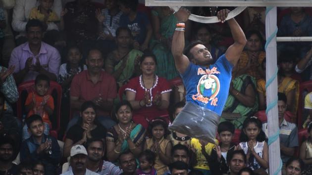 Hoping to see a better life through his calisthenics skills, Mishra managed to clear the auditions of a talent reality show and has been training even harder since. (Pratik Chorge / HT Photo) Hoping to see a better life through his calisthenics skills, Mishra managed to clear the auditions of a talent reality show and has been training even harder since. (Pratik Chorge / HT Photo)