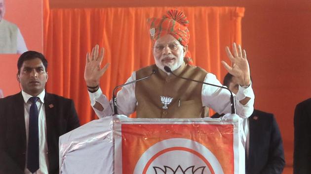 Narendra Modi said the Congress’ “namdar [dynast]” has issued a “fatwa [edict]” that he should not start his speeches with ‘Bharat Mata Ki Jai’.(Himanshu Vyas/HT Photo)
