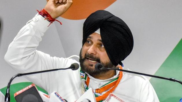 Punjab Cabinet Minister Navjot Singh Sidhu addresses a press conference at Party office, in Jaipur, Monday, Dec. 3, 2018.(PTI)